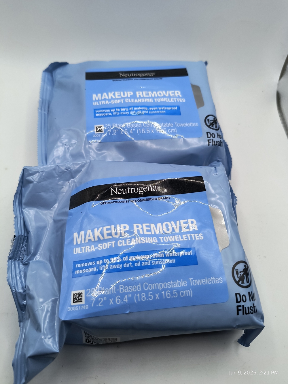 Neutrogena Makeup Remover Ultra-Soft Cleansing Towelettes - Two Pack